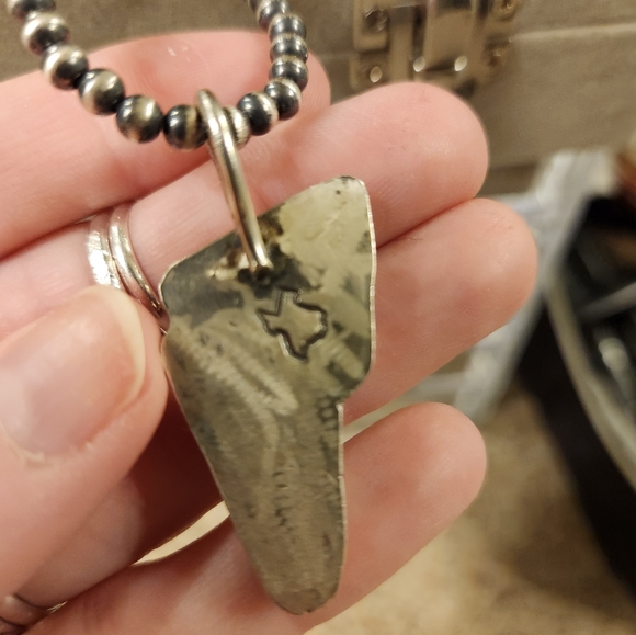 Sterling silver lightning bolt pendent - Picture 4 of 5